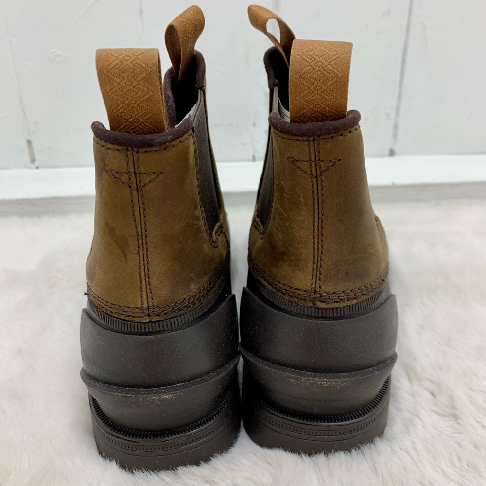 SOLD! Ugg Gatson Chelsea Boot - Picture 3 of 15